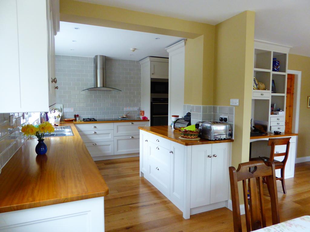 Camillaun Lodge With Lough Corrib Boat Hire Oughterard Eksteriør billede