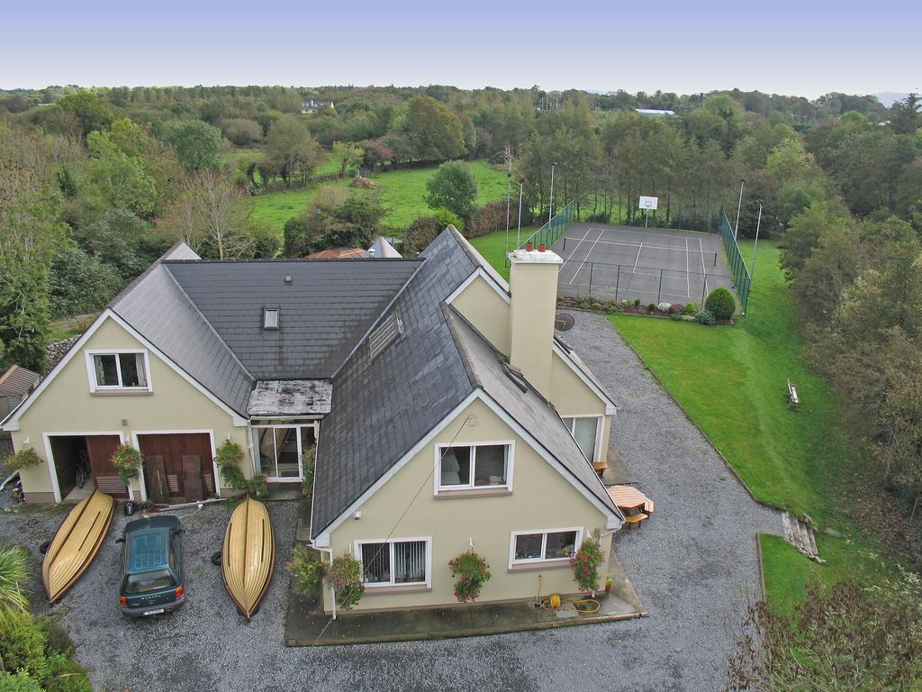 Camillaun Lodge With Lough Corrib Boat Hire Oughterard Eksteriør billede