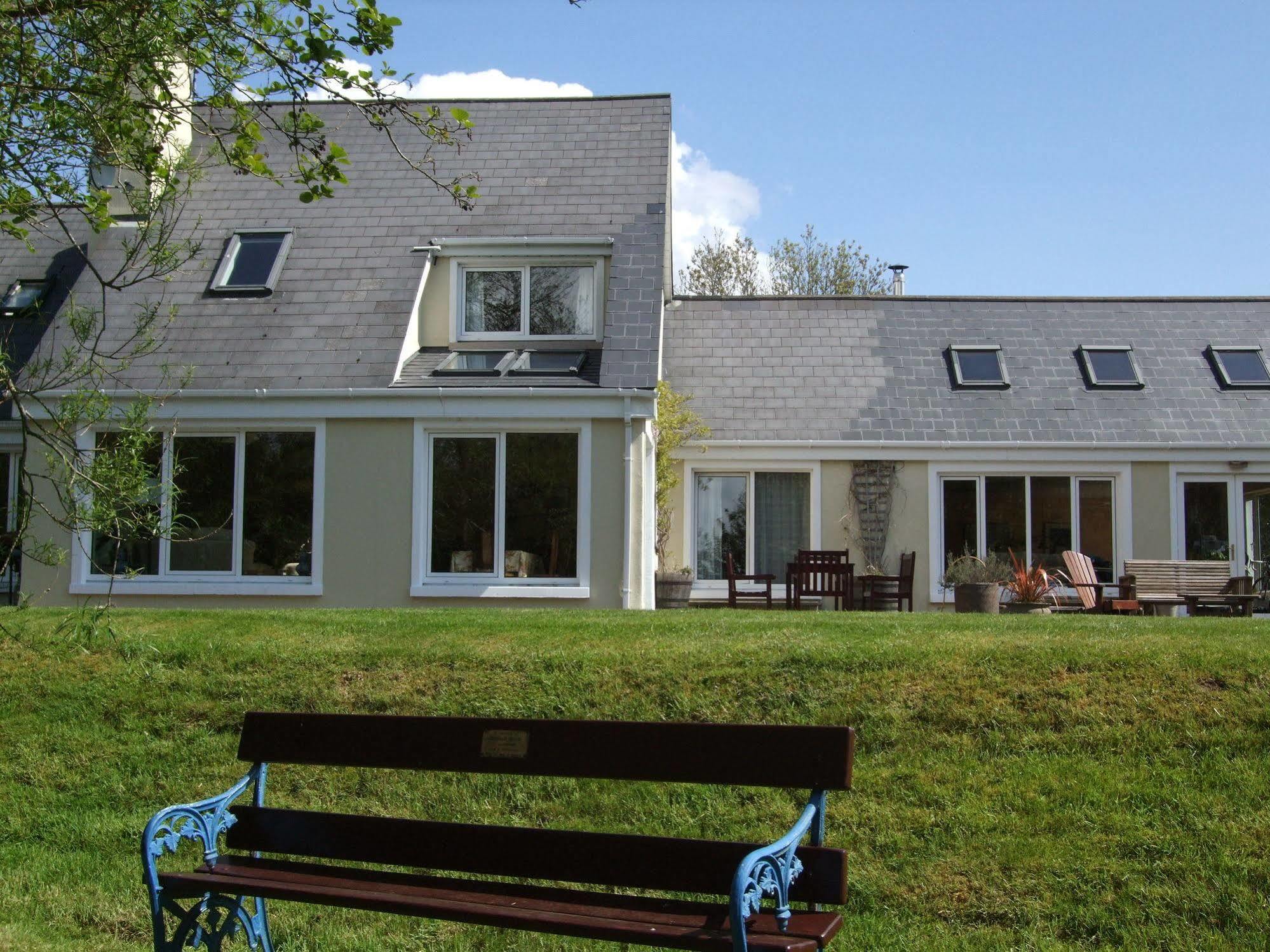 Camillaun Lodge With Lough Corrib Boat Hire Oughterard Eksteriør billede