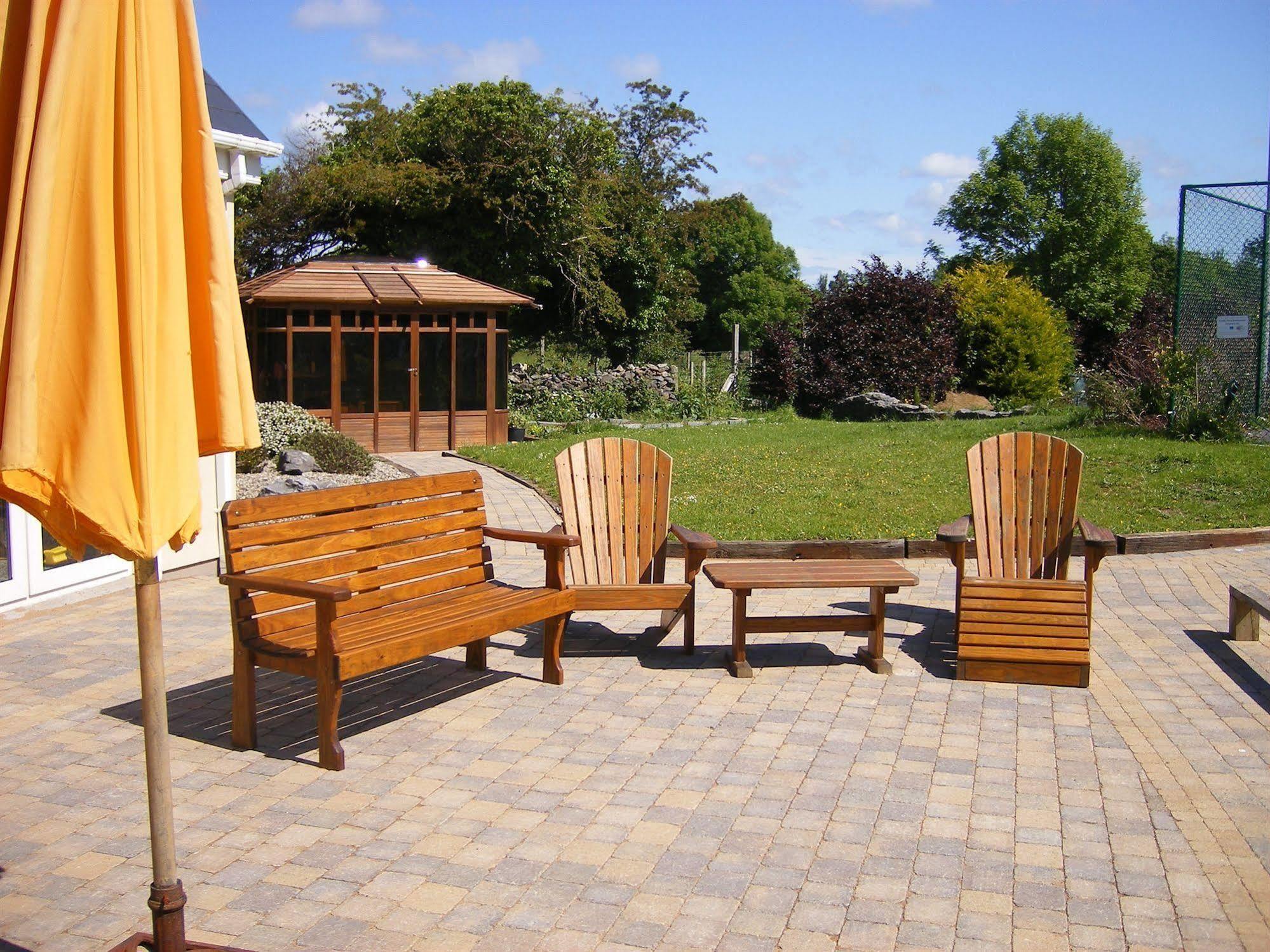 Camillaun Lodge With Lough Corrib Boat Hire Oughterard Eksteriør billede